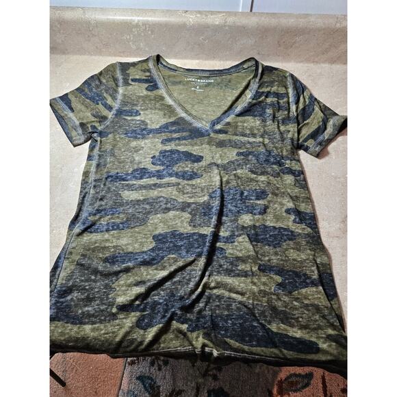 Lucky Brand Size SMALL Short Sleeve‎ Camouflage Top - Picture 4 of 5